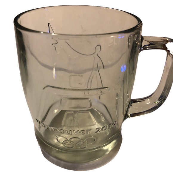 2010 Vancouver Olympics Etched Glass Clear Mug - Picture 1 of 10